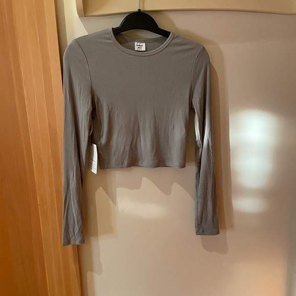 Sunday best bliss cropped longsleeve - Picture 2 of 5